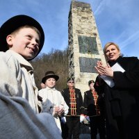 Predsjednica Kolinda Grabar Kitarović posjetila je spomenik Hrvatskoj himni u Zelenjaku