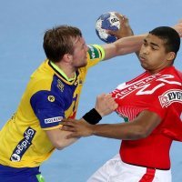 Mensah Larsen u akciji