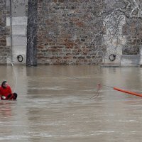 Nabujala Seine prijeti Parizu
