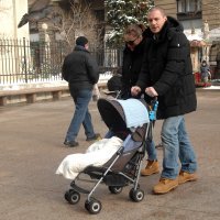 Petar i Lucia Ćiritović sa sinčićem Krstom