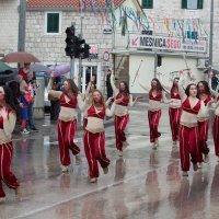 Maskirana povorka prodefilirala od Kaštel Gomilice do Kaštel Kambelovca