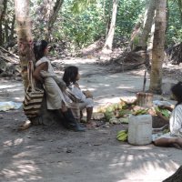 Djeca starosjedilaca u svom ambijentu