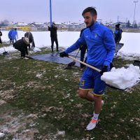 Čišćenje snijega na stadionu u Zaprešiću (2)