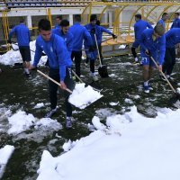 Čišćenje snijega na stadionu u Zaprešiću (3)