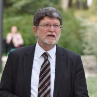 Tonino Picula