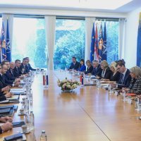 Susret hrvatskog i srpskog izaslanstva u Uredu predsjednice