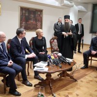 Susret Kolinde Grabar-Kitarović i Aleksandra Vučića s mladima u Mitropoliji zagrebačko-ljubljanskoj