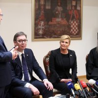 Susret Kolinde Grabar-Kitarović i Aleksandra Vučića s mladima u Mitropoliji zagrebačko-ljubljanskoj