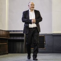 Dr. Zoran Milivojević