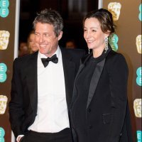Hugh Grant i Anna Eberstein
