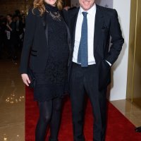 Hugh Grant i Anna Eberstein