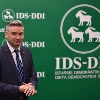 IDS predstavio novo stranačko Predsjedništvo