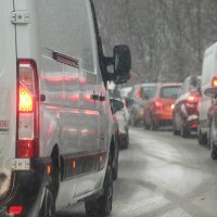 Snijeg u Zagrebu otežava promet