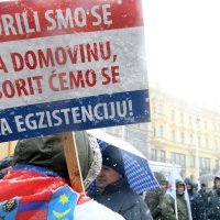 Radnici sisačke Rafinerije unatoč snježnom nevremenu stigli na prosvjed u Zagreb