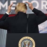 Frizura Donalda Trumpa