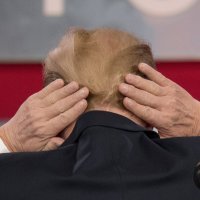 Frizura Donalda Trumpa