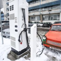 Trabant na električnoj punionici