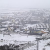 Sinjsko polje prekriveno snijegom dok ga u gradu nema