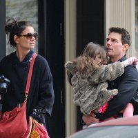 Tom Cruise i Katie Holmes s kćerkicom Suri