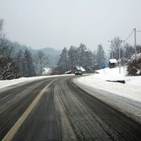 Zimski uvjeti uz snijeg i ledenu kišu na prometnicama u Brodsko-posavskoj županiji