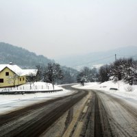 Zimski uvjeti uz snijeg i ledenu kišu na prometnicama u Brodsko-posavskoj županiji