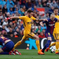 Barcelona (Andres Iniesta) - Atletico Madrid (Saul)