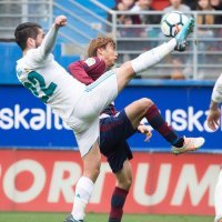 Eibar (Takashi Inui) - Real Madrid (Isco)