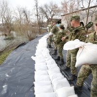 Vojska slaže zečji nasip