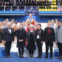 Ceremonija dodjele medalja na Svjetskom prvenstvu u sinkroniziranom klizanju