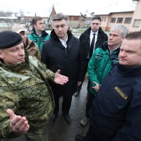 Andrej Plenković i Damir Krstičević obišli poplavljeno područje