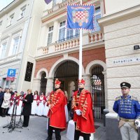 Predsjednica Kolinda Grabar Kitarović preselila ured u Karlovac