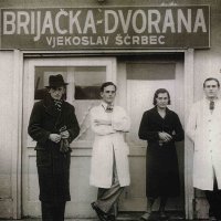 Brijačka radnja Vjekoslava Šćrbeca, 1935. vlasništvo: obitelj Prebeg