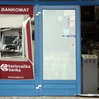 U Karlovcu raznesen bankomat Karlovačke banke