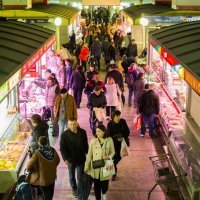 Uskrsna ponuda povrća, mesa i suhomesnatih proizvoda na Dolcu