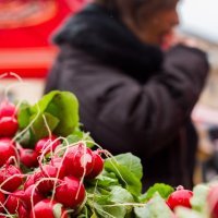 Uskrsna ponuda povrća, mesa i suhomesnatih proizvoda na Dolcu
