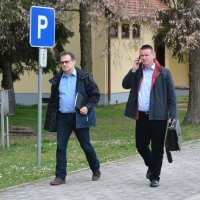 Premijera prije sastanka Stožera civilne zaštite dočekale ogorčene majke