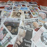 Naslovnice novina na dan smrti Nelsona Mandele