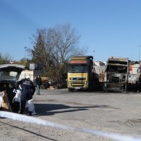 Policijski očevid izgorjelih kamiona u Splitu