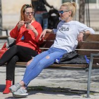 Sunčana subota idealna za šetnju u odvažnim odjevnim kombinacijama