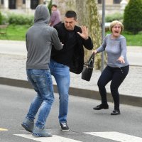 Incident nakon izricanja presude: Stric Kristine Krupljan udario prolaznika koji je dobacivao