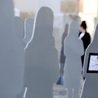 Aktivistice ispred Sabora postavile siluete koje simboliziraju ubijene žene