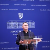 Culej na konferenciji za novinare na temu napada na osjećaje vjernika i Katoličku crkvu