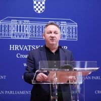 Culej na konferenciji za novinare na temu napada na osjećaje vjernika i Katoličku crkvu