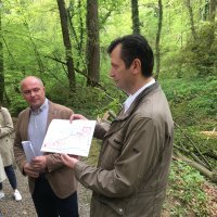 Voditelj zagrebačke podružnice Hrvatskih šuma Damir Miškulin i Upravitelj radne jedinice Hortikultura Zagreb Damir Dramalija