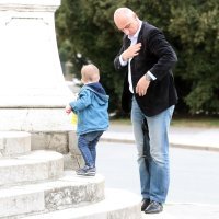 Političar Ivan Vrdoljak s obitelji prošetao trgom Republike Hrvatske