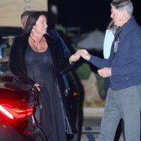 Pierce Brosnan i Keely Shaye Smith