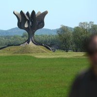 Državni vrh odao počast žrtvama logora u Jasenovcu