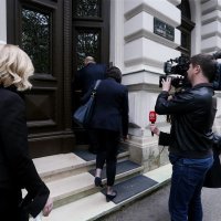 Marina Lovrić Merzel u pratnji odvjetnika dolazi na pripremno ročište