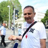 Prosvjednici okupljeni ispred Radničkog doma pod geslom Za reforme, za ljude