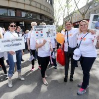 Prosvjednici okupljeni ispred Radničkog doma pod geslom Za reforme, za ljude